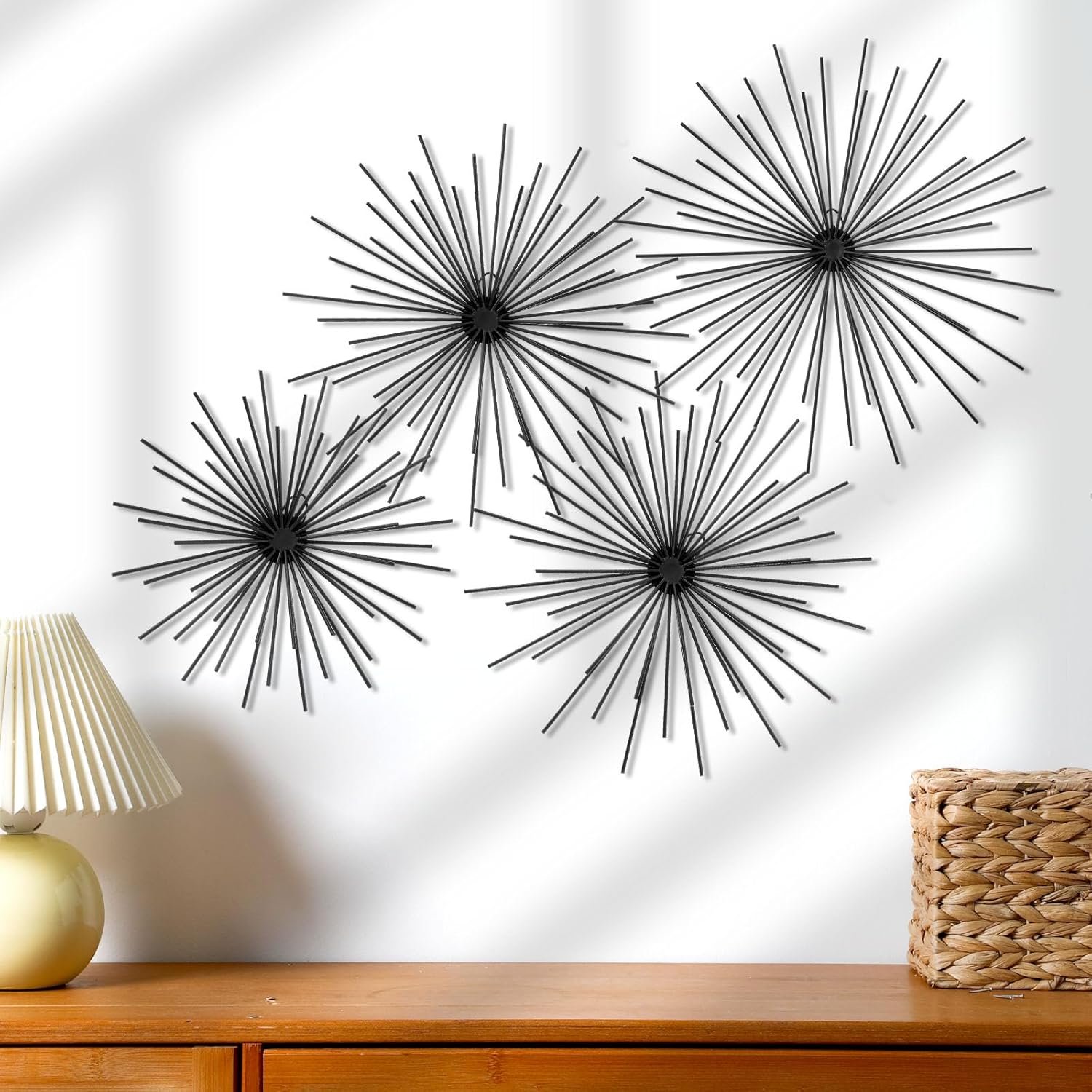 Shimeyao 4 Pcs Metal Starburst Wall Decor Black Metal Wall Art 3D Spike Bling Finish Star Burst Hangings Accents Sculptures Set Modern Mid Century Decorations for Living Room Bedroom Entryway