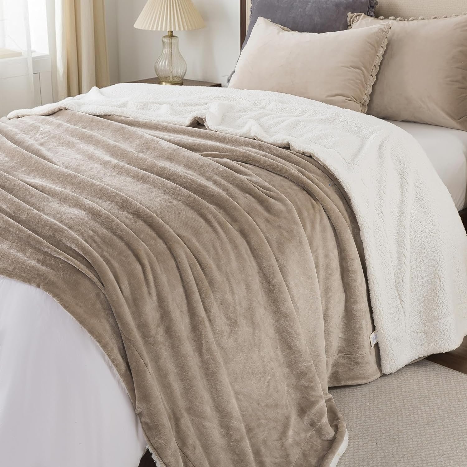 WDCOZY Sherpa Fleece Blankets Fuzzy Warm Throw Blanket Thick Super Soft Reversible Luxurious Fluffy Plush for Sofa Couch Bed Home Decor All Seasons Winter Blankets Tan Camel Beige 60″x80″