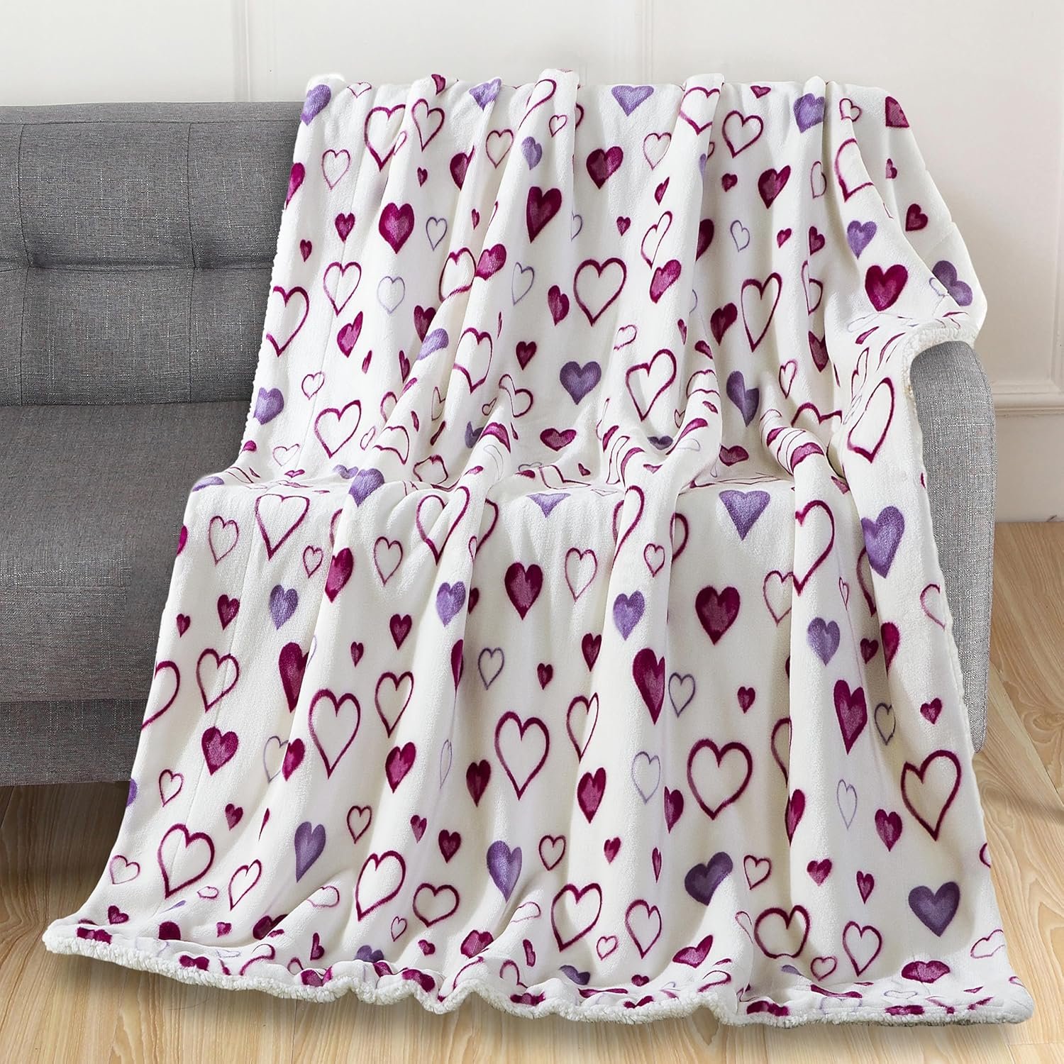 Elegant Comfort Valentine’s Day Sherpa Fleece Throw Blanket for Couch – Soft and Warm Sherpa Backing Reversible Purple Hearts Flannel Blanket Valentines Decor, 50 x 60 inches, Mia