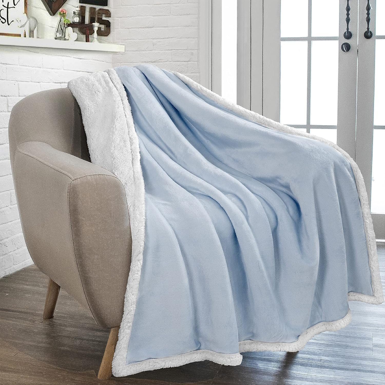 PAVILIA Sherpa Fleece Throw Blanket for Couch, Light Blue, Plush Soft Fuzzy Sofa Blanket, Cozy Reversible Winter Throw for Women Men, 50×60 Inches